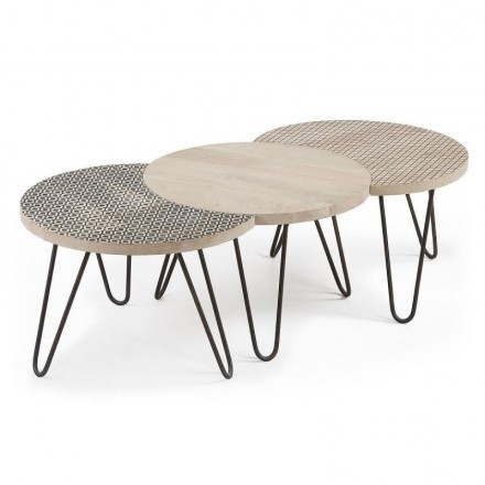 Set de tres mesas de centro modulares HOSS sobre de madera y pies de metal