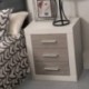 Conjunto de cabecero y 2 mesillas de noche Coimbra. Elegante combinación de tonos en simil madera